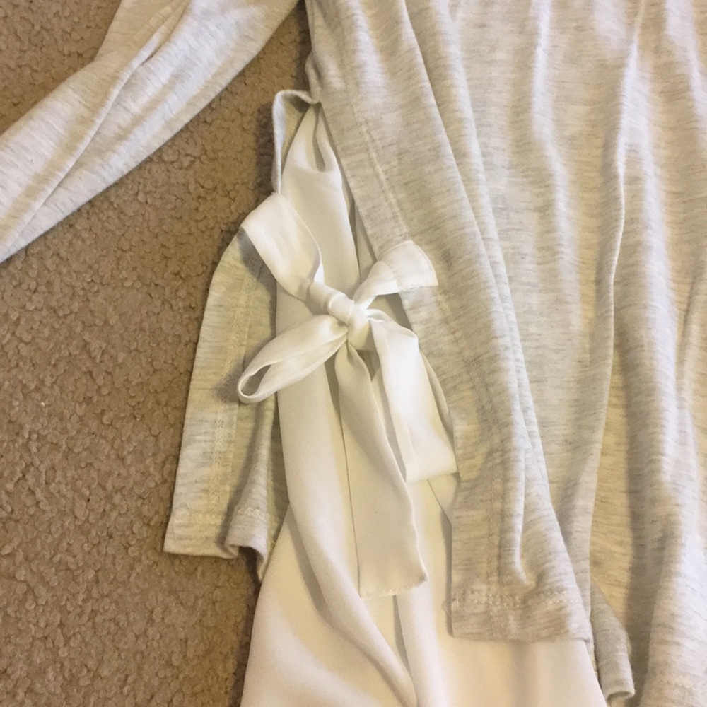 White Top - Picture 3 of 5